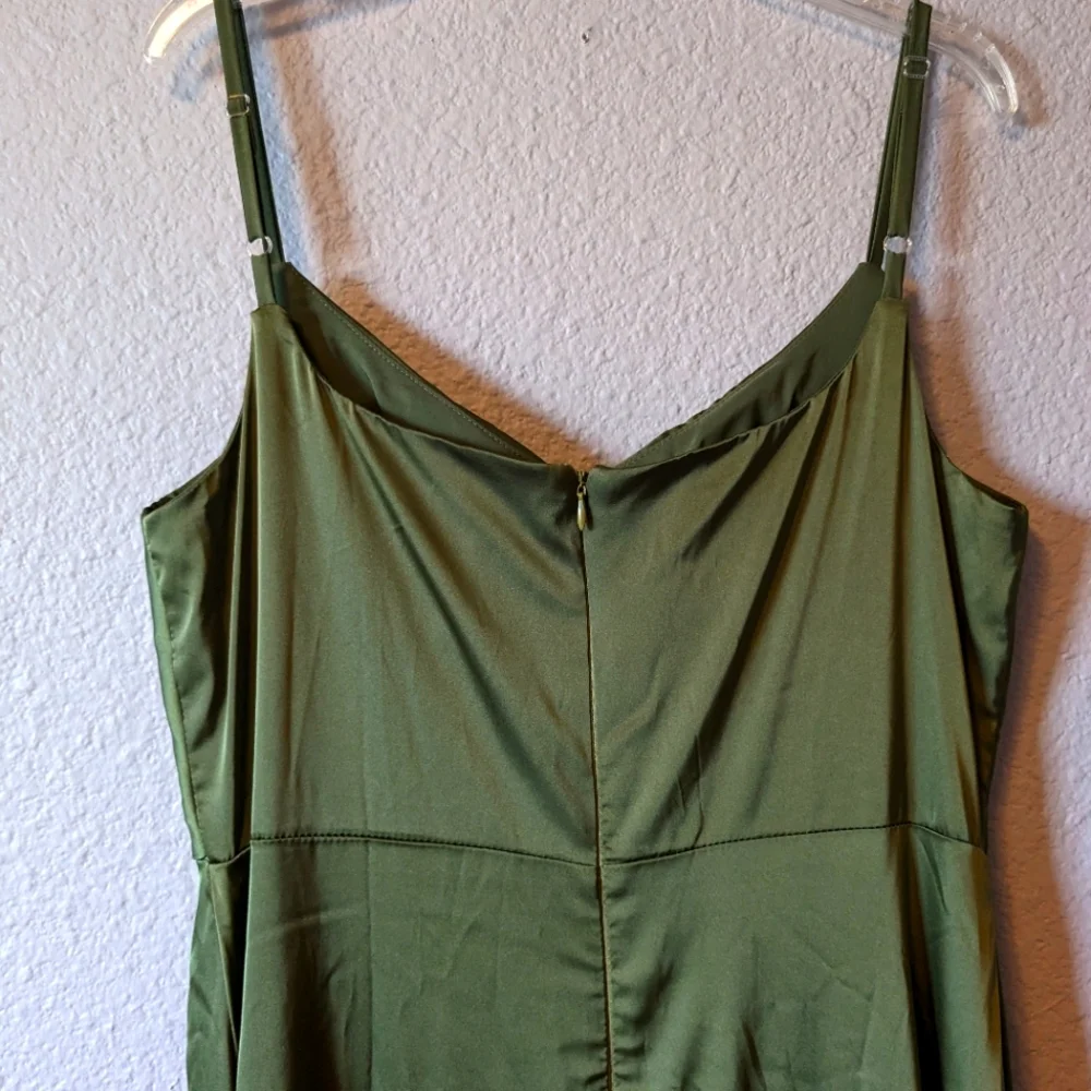 NEW  Somifa Olive Green Satin Maxi Dress Cowl Neck Spaghetti Straps Prom Sz. 14 - Picture 5 of 9